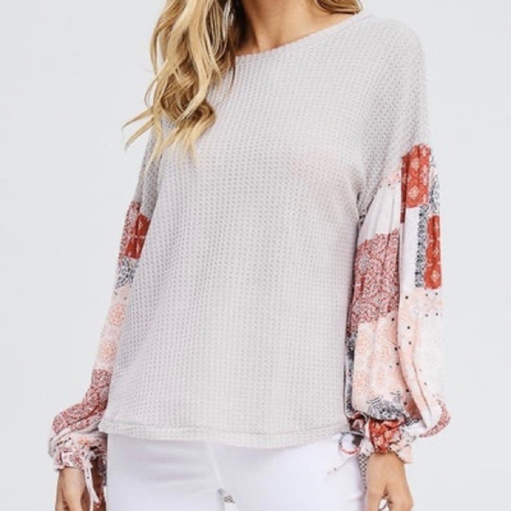 In Loom Gray Waffle Knit Contrast Sleeve Madison Top Women Size M